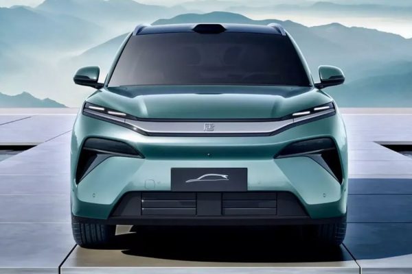 BYD’den Ailelere Özel Yeni Hamle: Sealion 8 Hibrit SUV Yollara Çıkıyor